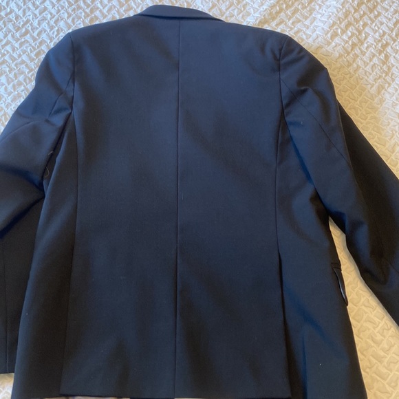 Nordstrom boys’ Navy Blazer - Picture 4 of 4